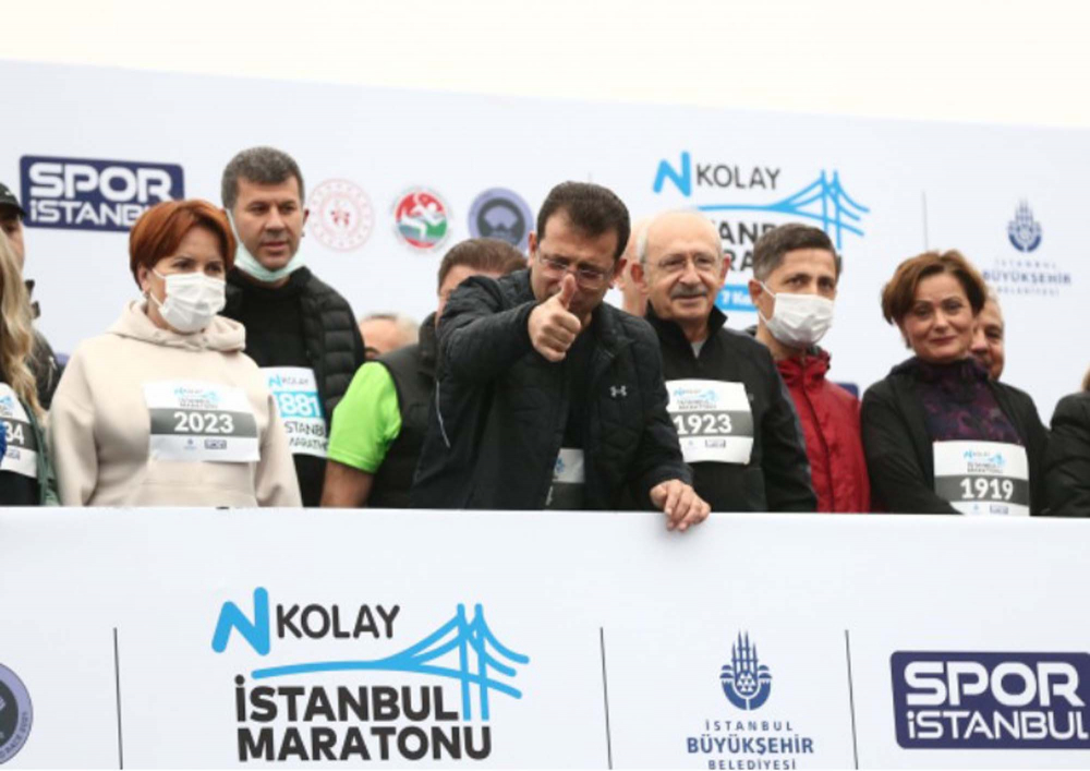 İstanbul Boğazı'ndan renkli görüntüler! Maraton iki kıta arasında şölen yarattı! 6