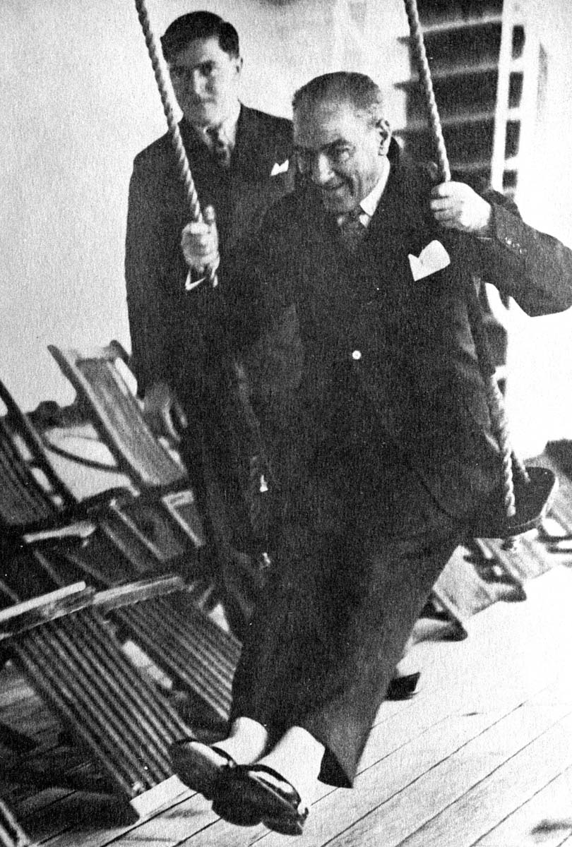 Mustafa Kemal Atatürk vefatının 83.yılında anılacak! İşte Atatürk'ün hayatından fotoğraflar... 46