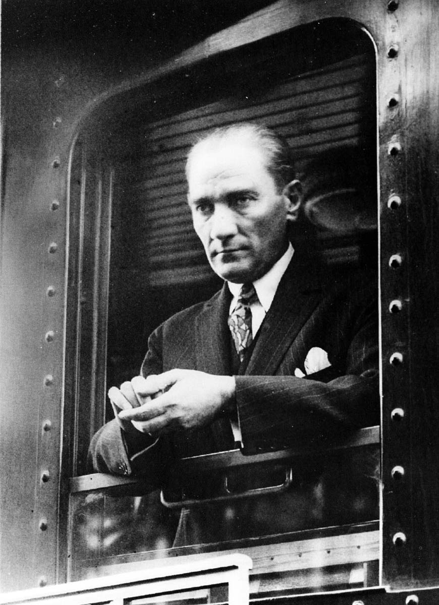 Mustafa Kemal Atatürk vefatının 83.yılında anılacak! İşte Atatürk'ün hayatından fotoğraflar... 51