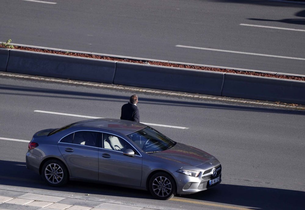 Saat 9'u 5 geçe hayat durdu! Türkiye Ata'sı için saygı duruşunda bulundu! İşte o anlar... 21