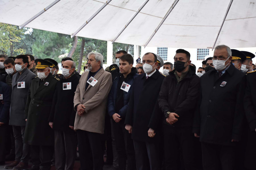 Şırnak Uludere'de askeri araç kazasında şehit olmuştu! Şehit Astsubay Üstçavuş Cihan Geçit gözyaşlarıyla toprağa verildi 8