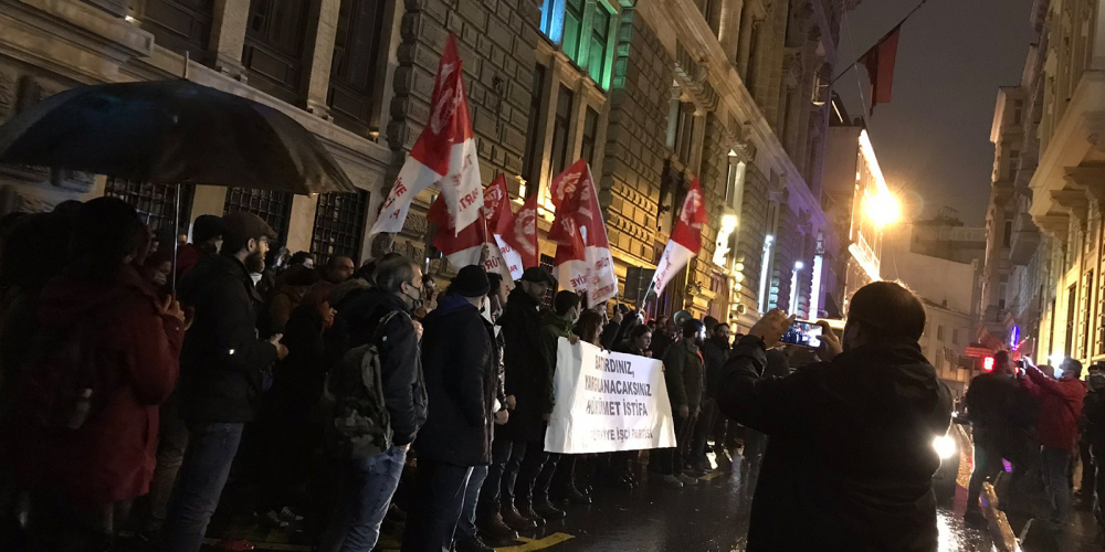 Hükümet karşıtı protesto! Döviz kurunu bahane edip tencere tavalarıyla sokağa döküldüler 4