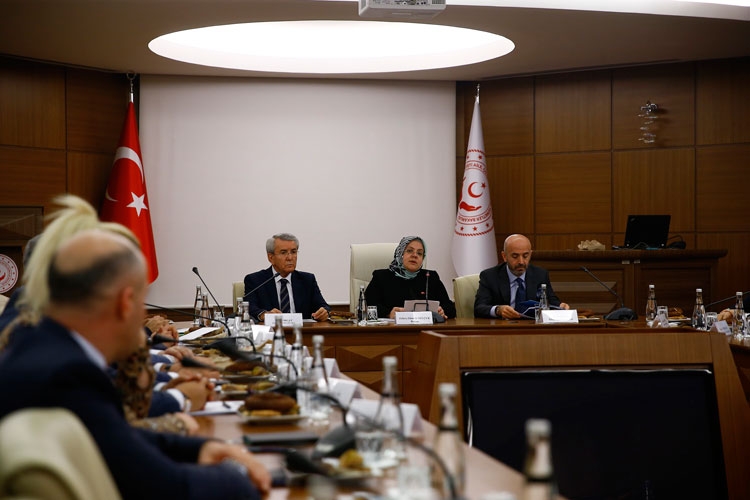 2019'da konuşulan Asgari Ücreti için net rakamlar heyecanlandırdı, 2019'da asgari ücret ve AGİ ne kadar olacak 1