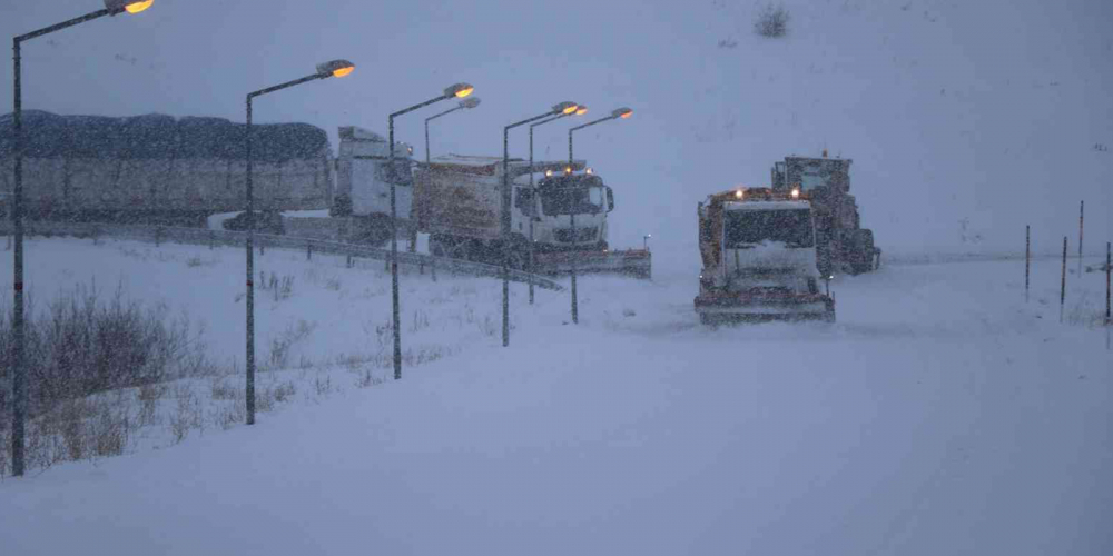 O güne dikkat! Meteoroloji Genel Müdürlüğü'nden 3 il için yoğun kar yağışı uyarısı! 2