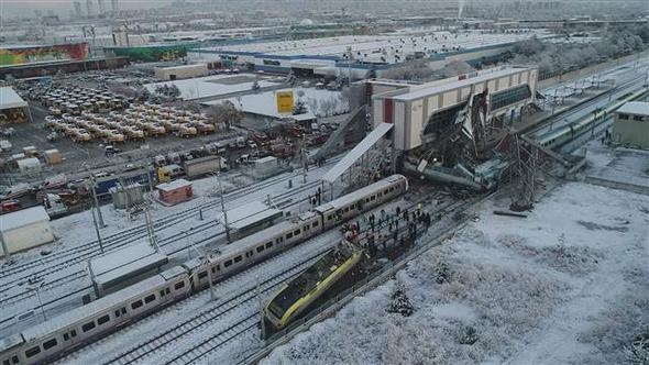 Ankara'daki tren kazası görüntüleri | Feci kazadan ilk fotoğraflar 18