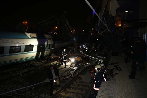 Ankara'daki tren kazası görüntüleri | Feci kazadan ilk fotoğraflar 22
