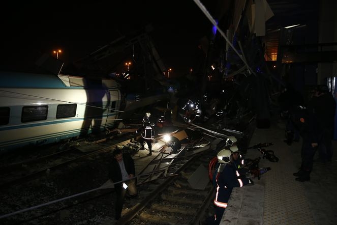 Ankara'daki tren kazası görüntüleri | Feci kazadan ilk fotoğraflar 7