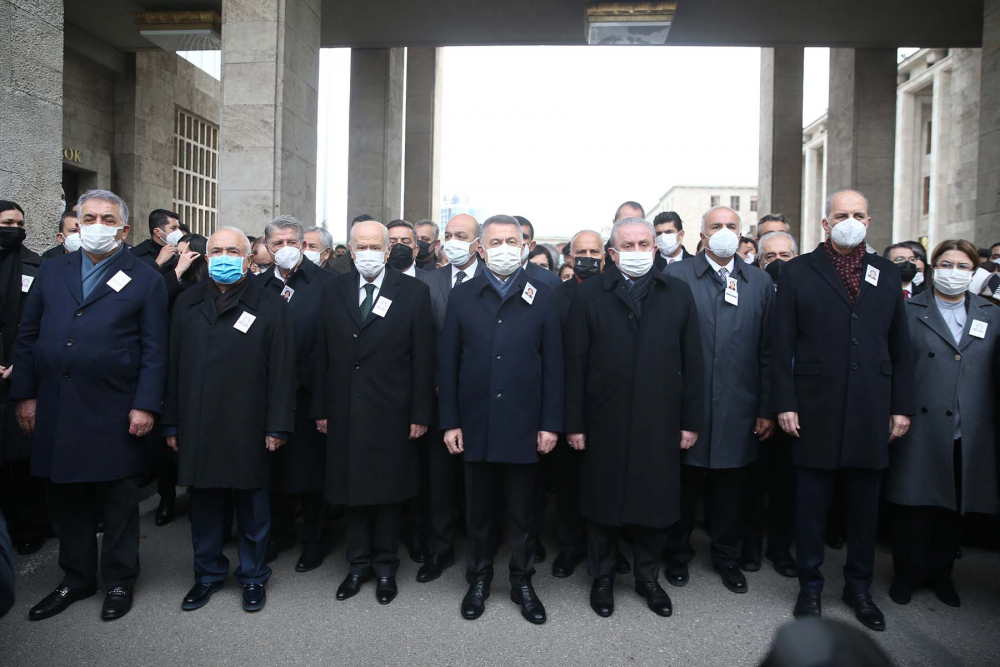 Koronavirüs nedeniyle vefat etmişti! Eski Bakan Güldal Akşit için TBMM'de cenaze töreni düzenlendi! 12