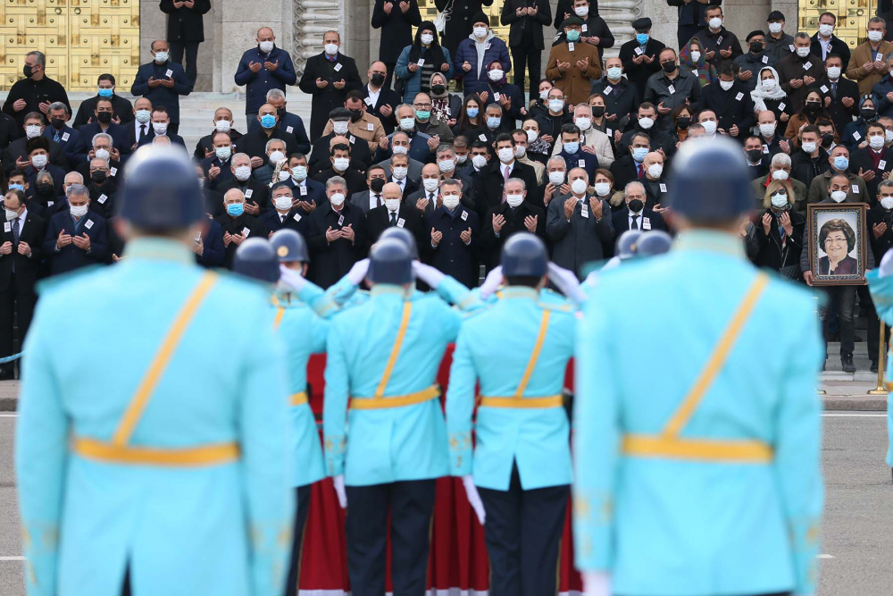 Koronavirüs nedeniyle vefat etmişti! Eski Bakan Güldal Akşit için TBMM'de cenaze töreni düzenlendi! 5