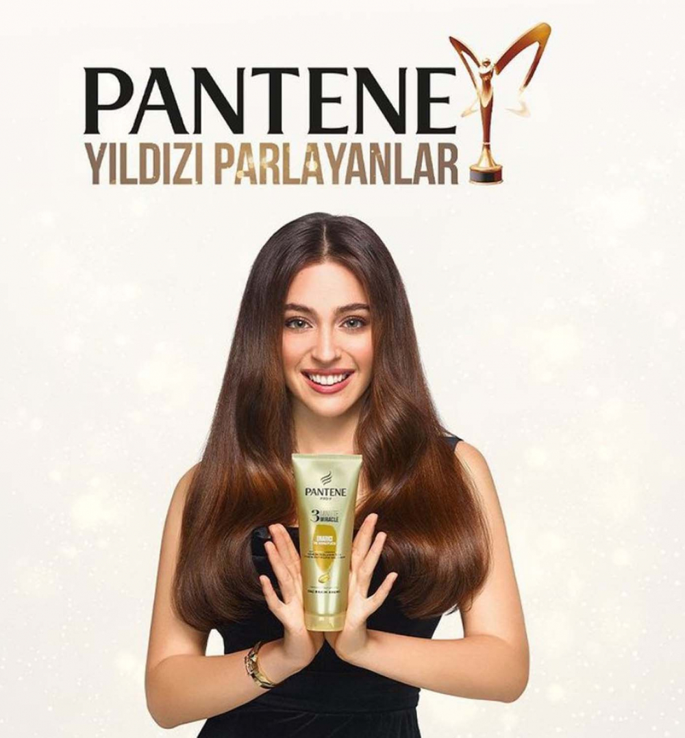 Baht oyunu bahtlarını açtı! Pantene Altın Kelebek ödüllerinde Aytaç Şaşmaz'ın centilmenliği hayranlarını mest etti! Cemre Baysel'e aşk dolu bakışları geceye damgasını vurdu! 3