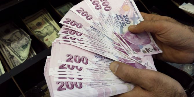 Bakan Bilgin "bayram havası yaşatacak" demişti! Asgari ücrette son rakam 4090 lira! Son toplantı ses getirebilir!