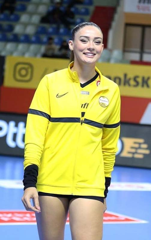 Milli Voleybolcu Zehra Güneş'in yıllar önce O Ses Türkiye'ye katıldığı ortaya çıktı! Eski halini görenler şaştı kaldı! 7