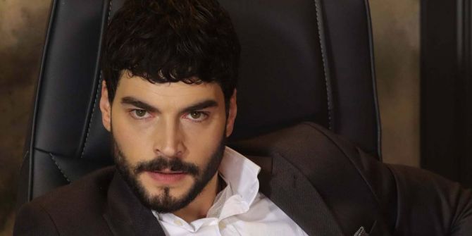 Hercai'de Miran karakteriyle ortalığı yakıp yıkan Kaderimin Oyunu'nun Cemal'i Akın Akınözü'nden  çok konuşulacak özel itiraf! "Gece yatmadan önce onun..."