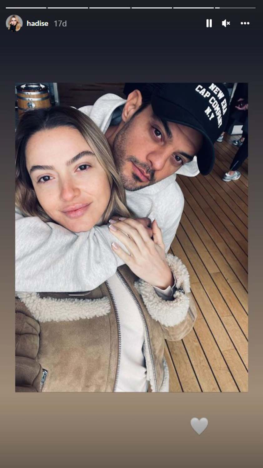 Hadise aşka geldi! Sevgilisi Mehmet Dinçerler'i paylaşmaya doyamadı, düşmanları çatır çatır çatlattı! 4