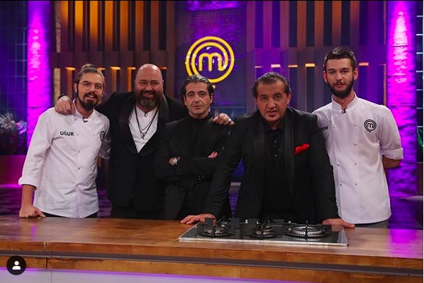 2018 Masterchef Yarışmasının birincisi uğur oldu 100 bin lira kazandı Kerem'e de sürpriz 1