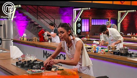 2018 Masterchef Yarışmasının birincisi uğur oldu 100 bin lira kazandı Kerem'e de sürpriz 25