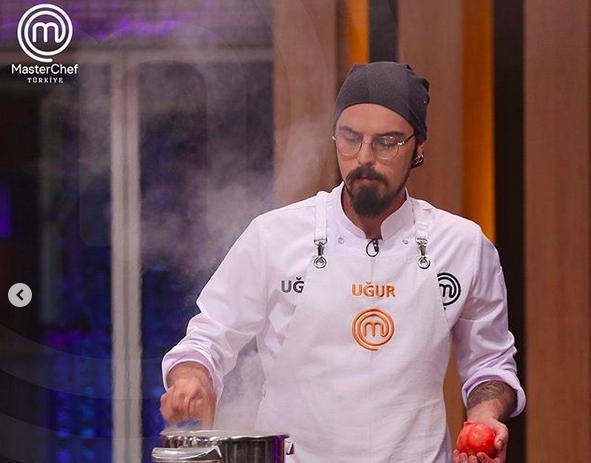 2018 Masterchef Yarışmasının birincisi uğur oldu 100 bin lira kazandı Kerem'e de sürpriz 26