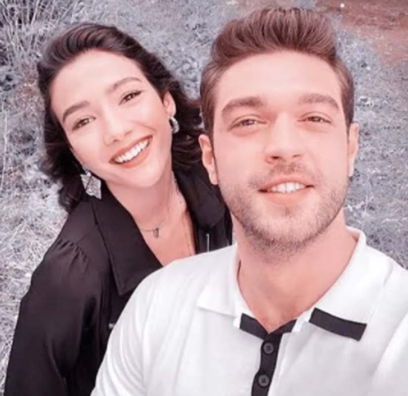 'Arkadaşız' dediler, dudak dudağa yakalandılar! Aybüke Pusat ile Furkan Andıç aşkı belgelendi! 8