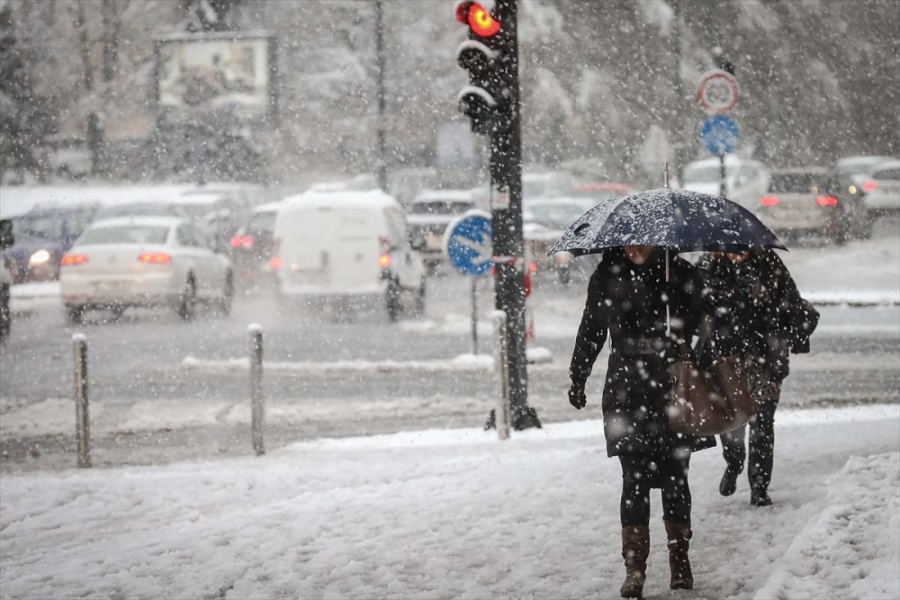 Milyonlar yeni yıla beyaz örtüyle girmek istiyor! Meteoroloji açıkladı! Yılbaşında İstanbul'a kar yağacak mı? 4