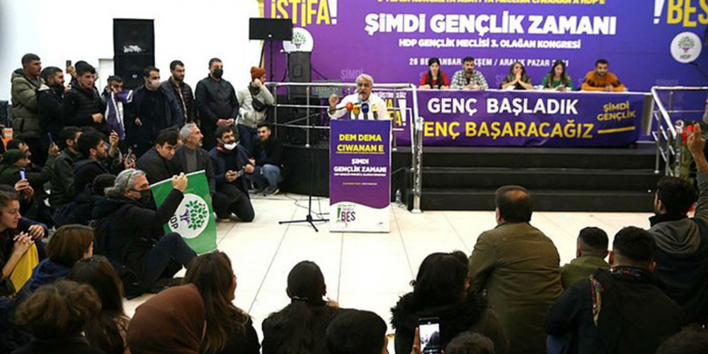 Çok sayıda gözaltı! Diyarbakır'daki HDP kongresinde skandal: Öcalan lehine sloganlar atıldı 1