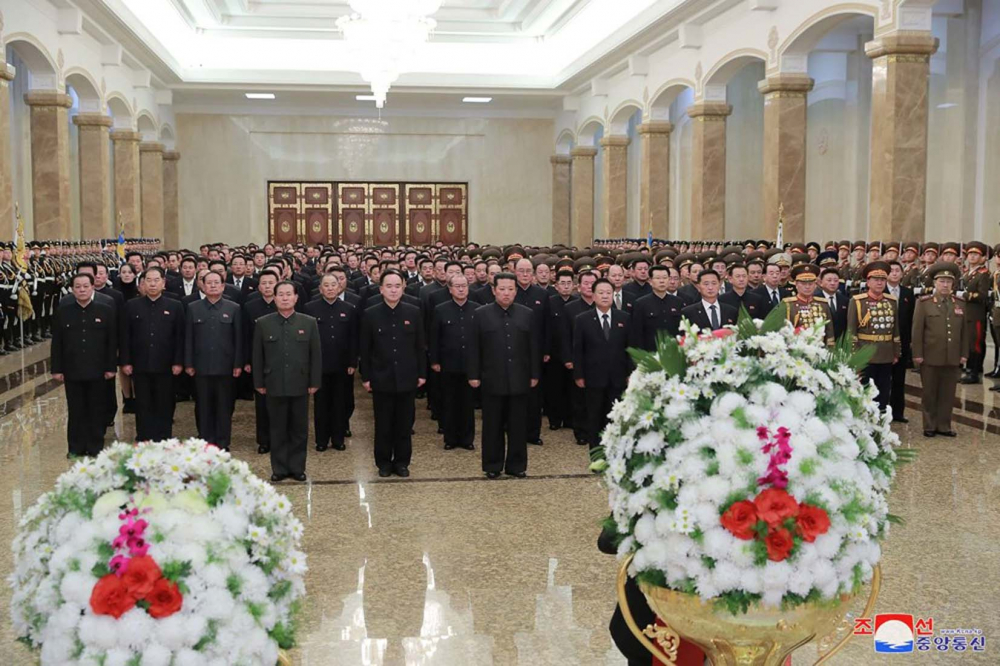 Kuzey Kore Lideri Kim Jong bambaşka biri oldu! 20 kilodan fazla verdiği söylentileri sağlığıyla ilgili tartışma başlattı! 6