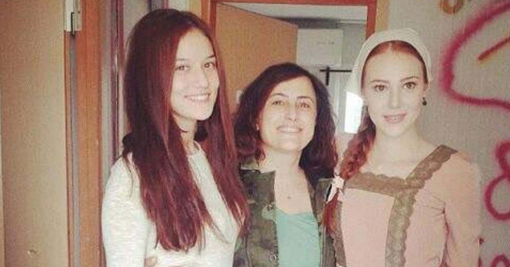 Elçin Sangu'nun sektörden silinmesini istediği kişi Fahriye Evcen mi? Kaprisleri yüzünden gözyaşlarına boğulmuştu! 4