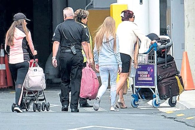 Tatile gittiler, tüm ülkeyi birbirine kattılar! İşte dünyanın konuştuğu Doran ailesi! 5