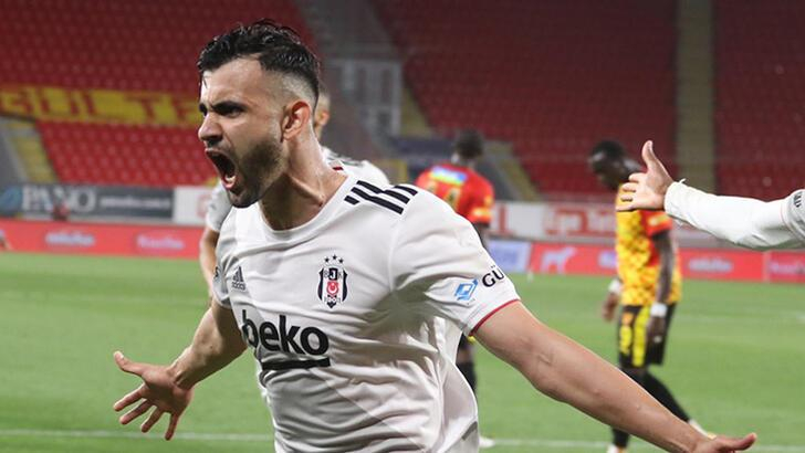 Önder Karaveli kazanan kadroda değişikliğe gidiyor! Beşiktaş'ın Fatih Karagümrük maçındaki ilk 11'ini belirledi! 10