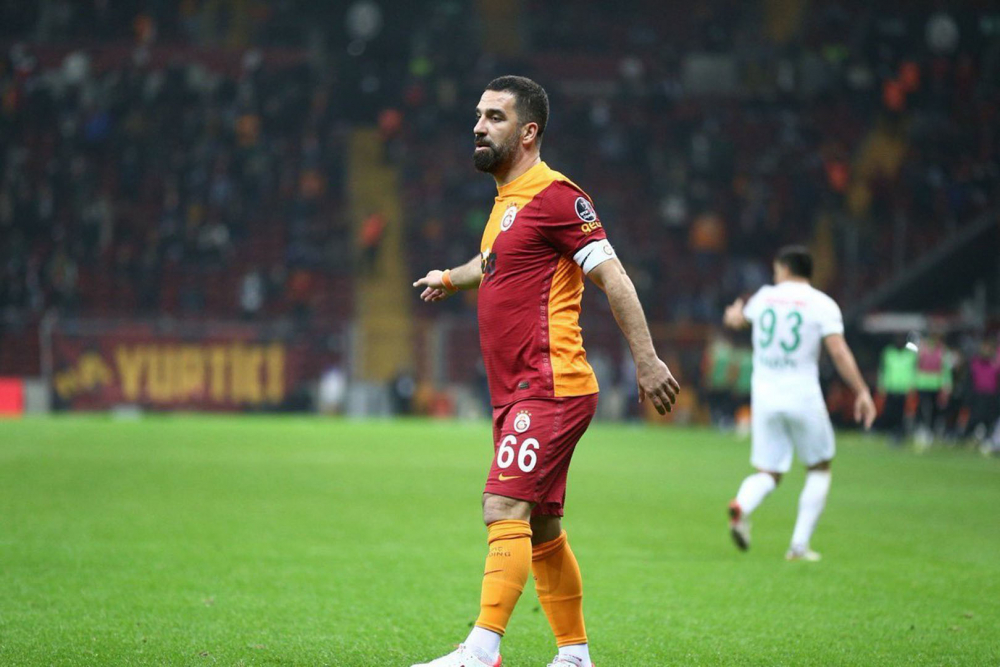 Galatasaray'da bir efsanenin daha sonu geldi! Emekliliği istenecek! 3