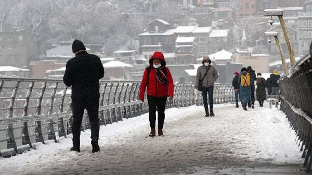 Meteoroloji İstanbul için saat vererek uyarıda bulundu! Vali Yerlikaya da duyurdu, kar yağışı şehri esir alacak! 8