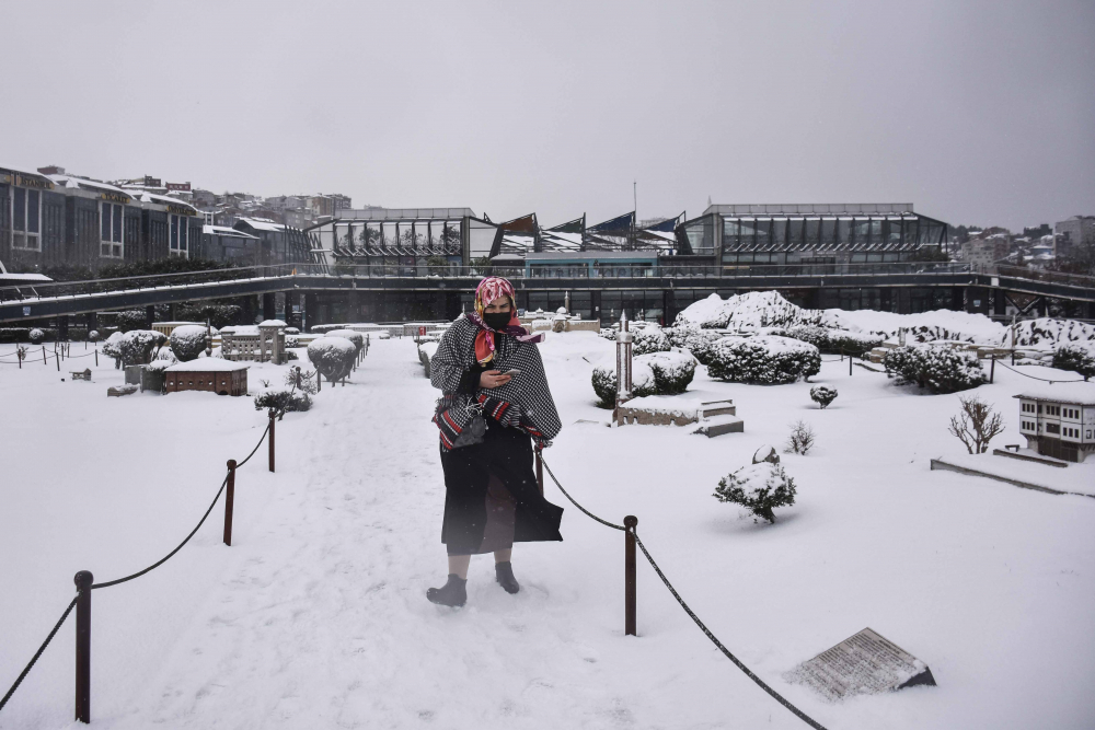 Meteoroloji uyarmıştı! İstanbul’a beklenen kar geldi! 1