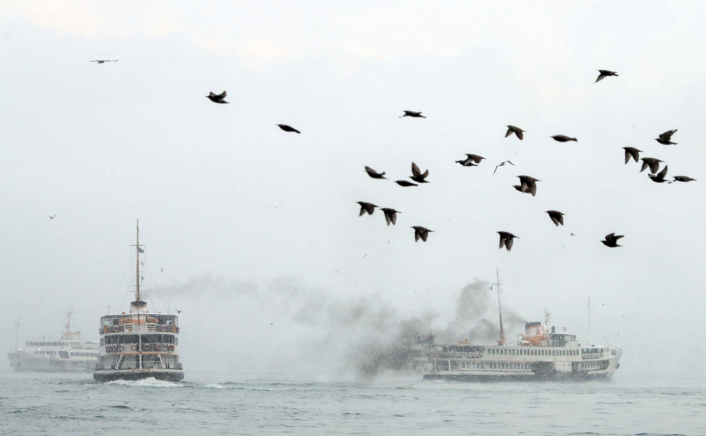 Kar yağışı etkili oldu! Mega kent İstanbul, beyaz gelinliğiyle büyüledi! Kartpostallık görüntüler mest etti 22