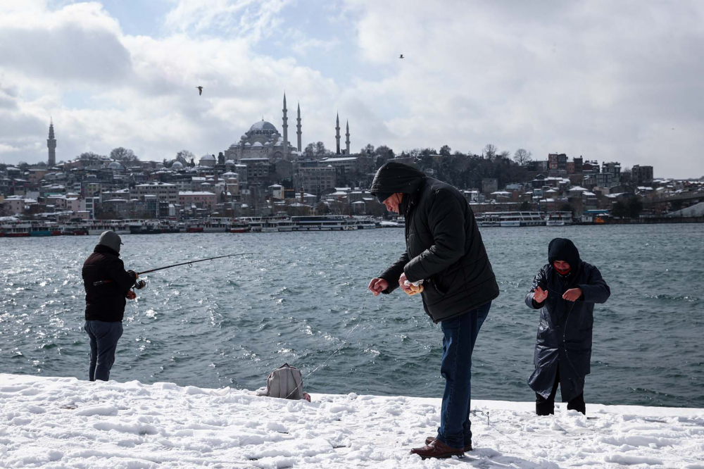 Kar yağışı etkili oldu! Mega kent İstanbul, beyaz gelinliğiyle büyüledi! Kartpostallık görüntüler mest etti 51