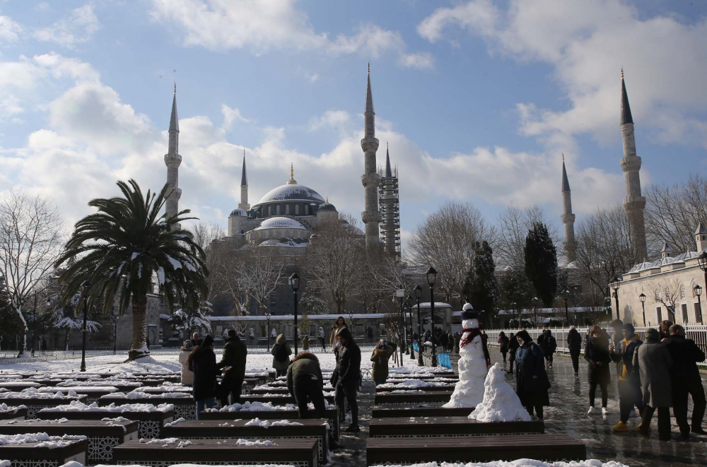 Kar yağışı etkili oldu! Mega kent İstanbul, beyaz gelinliğiyle büyüledi! Kartpostallık görüntüler mest etti 60