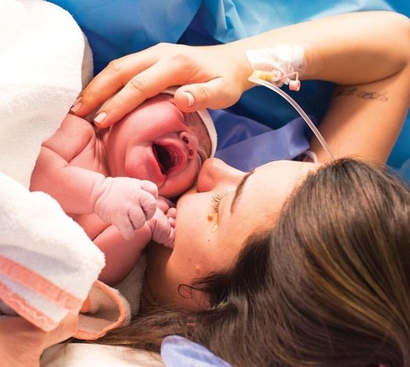 Alişan ve Buse Varol'un bebek heyecanı! İşte Burak bebeğin ilk fotoğrafları 5