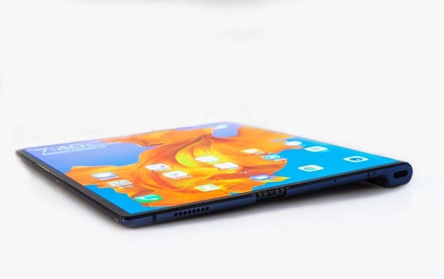 Huawei yeni katlanabilir telefonu Mate X'i satışa çıkardı 9