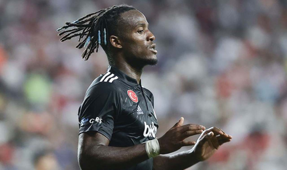 Michy Batshuayi hacamat yaptırdı, sosyal medyada viral oldu! Kaçırdığı gol sayısı kadar bardak koydurmuş! 1