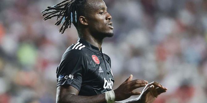 Michy Batshuayi hacamat yaptırdı, sosyal medyada viral oldu! Kaçırdığı gol sayısı kadar bardak koydurmuş!