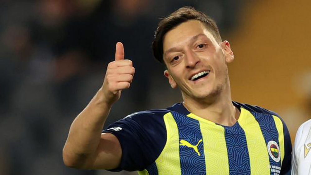 Fenerbahçe'de Mesut Özil bavulunu toplamaya hazırlanıyor! Gideceği takım belli oldu! 6