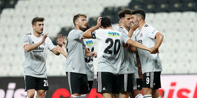 Beşiktaş'ta yaprak dökümü başlıyor! 4 isimle yollar ayrılacak!