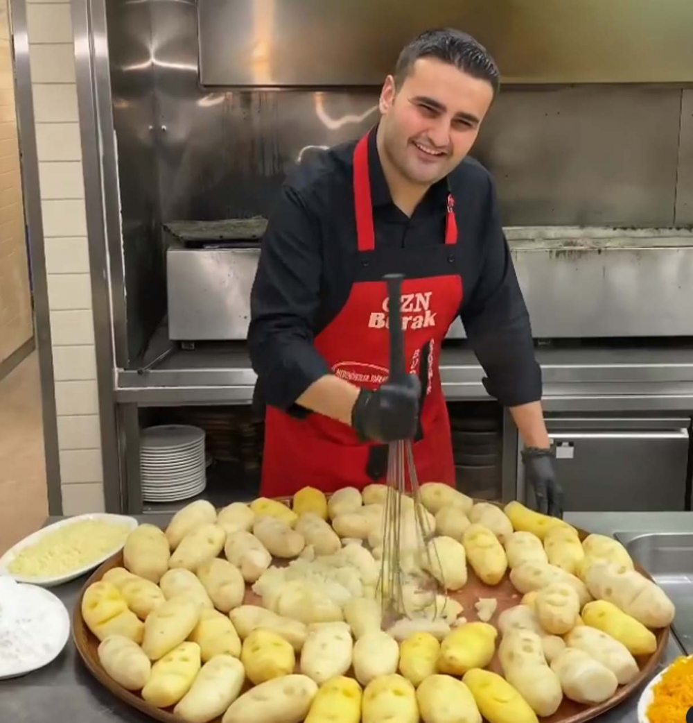 Eski halini unutun! Çektiği yemek videoları ve yardımlarıyla tanınan CZN Burak adeta eridi! Paylaşımını gören tanıyamadı! "İğne ipliğe dönmüşsün" 7