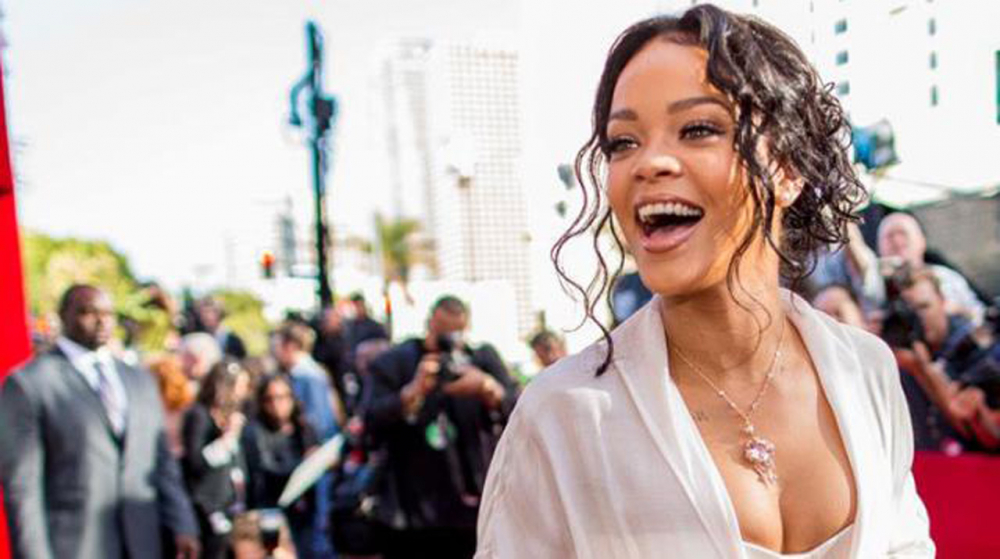 Rihanna'nın karnı burnunda görüntüsü şaşkınlık yarattı! Ünlü şarkıcı bu kez objektiflerden kaçamadı, hamileliği ortaya çıktı 2