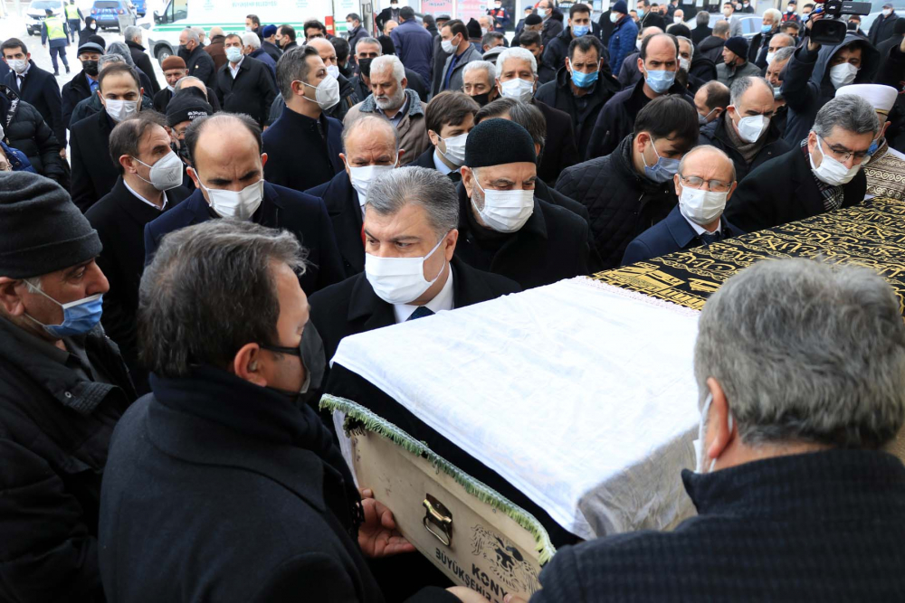 Sağlık Bakanı Fahrettin Koca'nın acı günü! Vefat eden babaannesi Fatma Koca toprağa verildi! Üzüntüsü gözlerinden okundu... 2