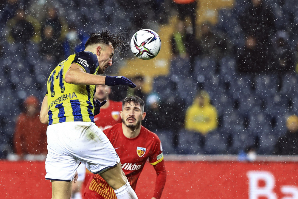 Maç sonu açıklamalarında Hikmet Karaman'dan İsmail Kartal'a sert çıkış! "Adama sorarlar..." 2