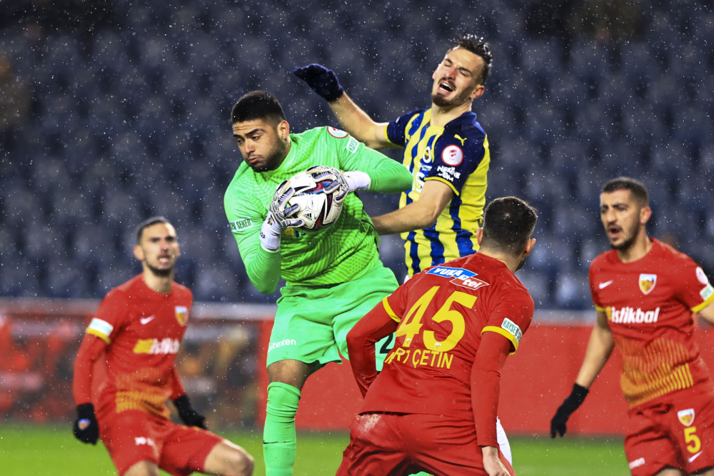 Maç sonu açıklamalarında Hikmet Karaman'dan İsmail Kartal'a sert çıkış! "Adama sorarlar..." 4