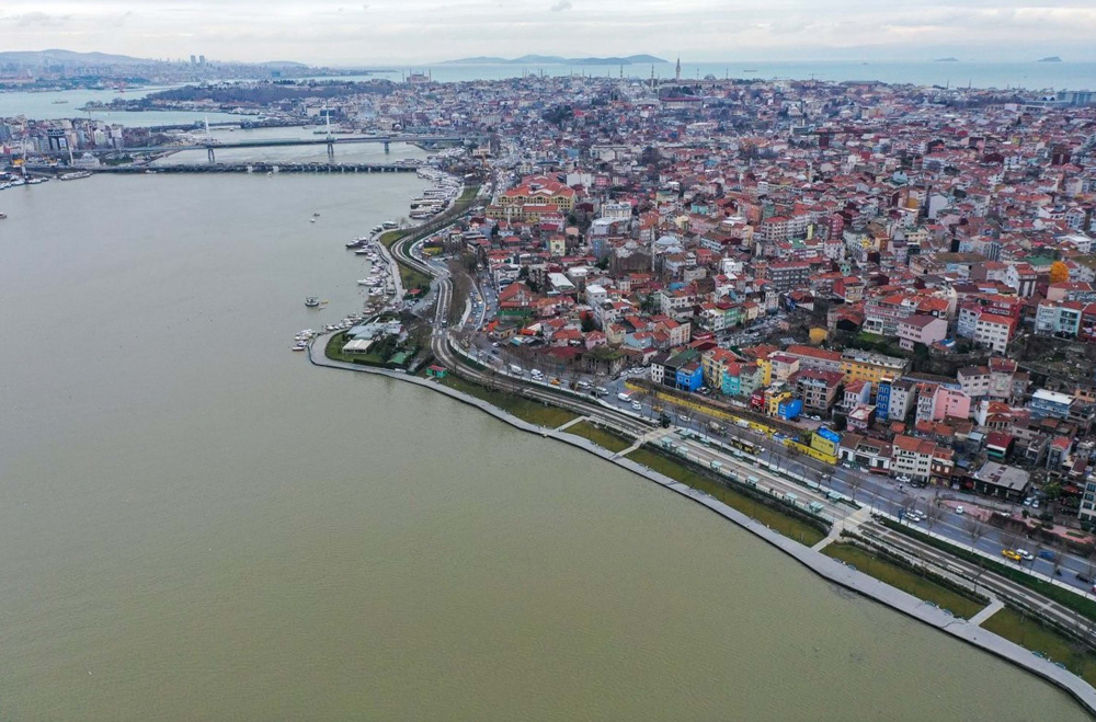 Ekrem İmamoğlu artık balık yiyemeyecek! İBB sayesinde Haliç lağıma döndü, balık bile İstanbul'a küstü! 11