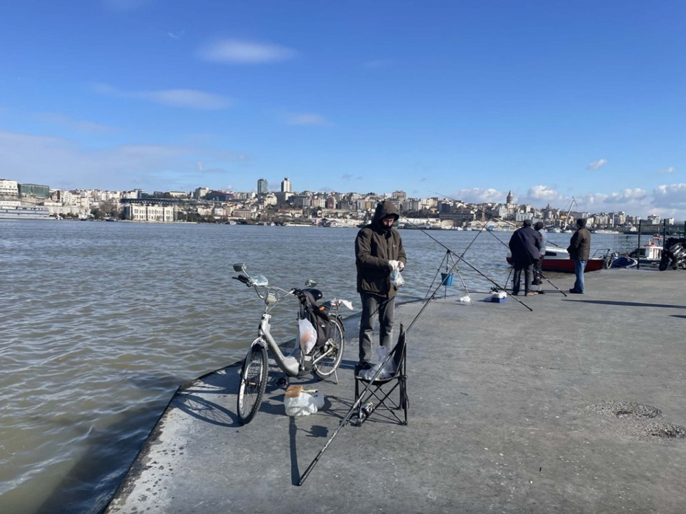 Ekrem İmamoğlu artık balık yiyemeyecek! İBB sayesinde Haliç lağıma döndü, balık bile İstanbul'a küstü! 4