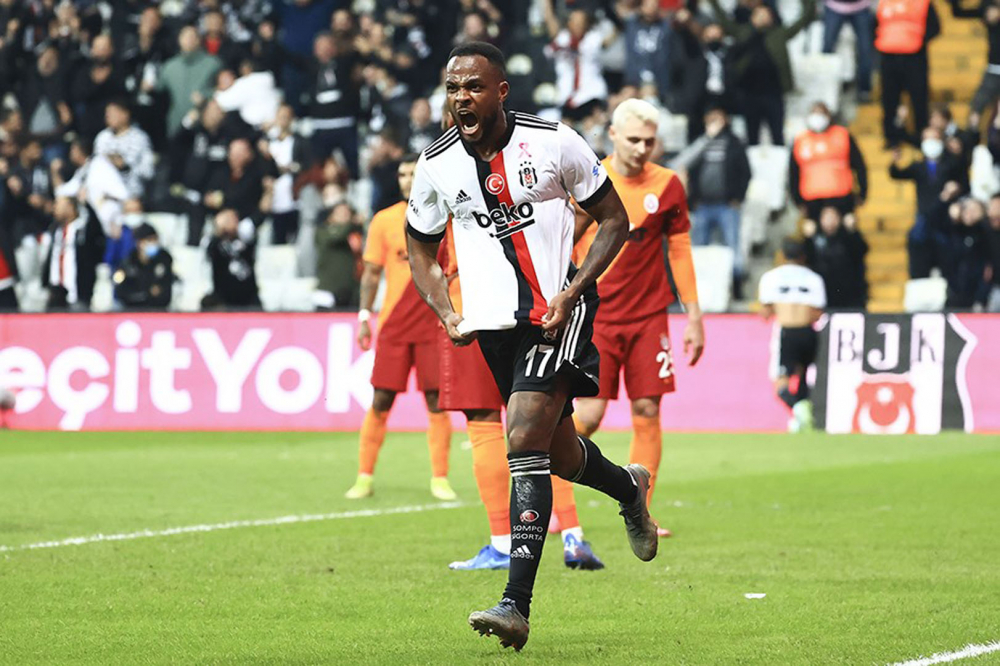 Beşiktaş teknik direktörü Önder Karaveli, Adana Demirspor'u yıkacak kadroyu belirledi! Bu ilk 11'e güveniyor! 11