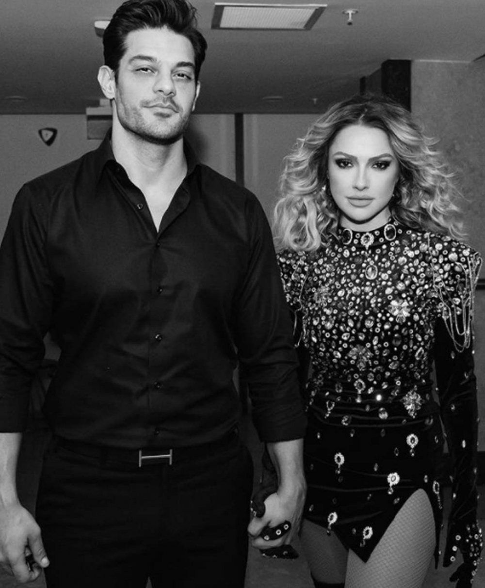 Hadise, paylaşımıyla herkesin ağzını kapadı! Sevgilisi hakkında çıkan "Battı" iddialarına yeni dükkan açılışıyla cevap verdi! "Gurur duyuyorum adamım" 5