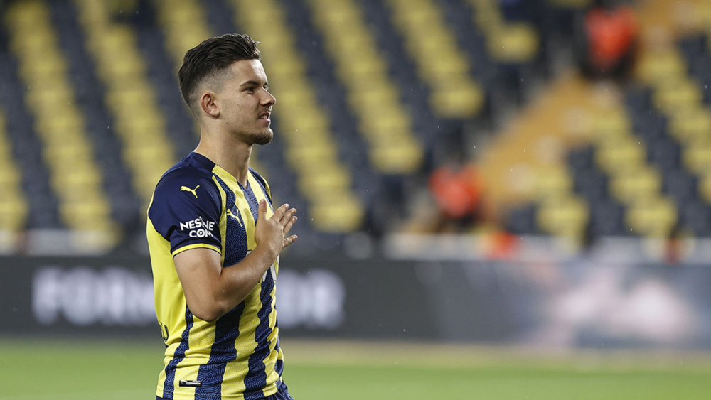 Fenerbahçe'nin genç yıldızı Ferdi Kadıoğlu'ndan ayrılık açıklaması! Maç sonrasında konuştu: "Menajerim ilgileniyor" 9